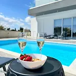 Villa Rustic Paradise Luxury 1 *