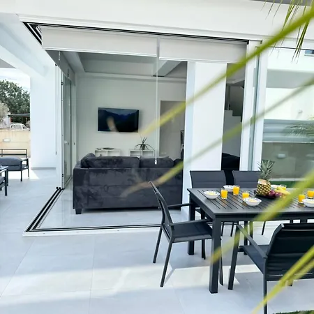 Vilă Protaras Rustic Paradise Luxury 1