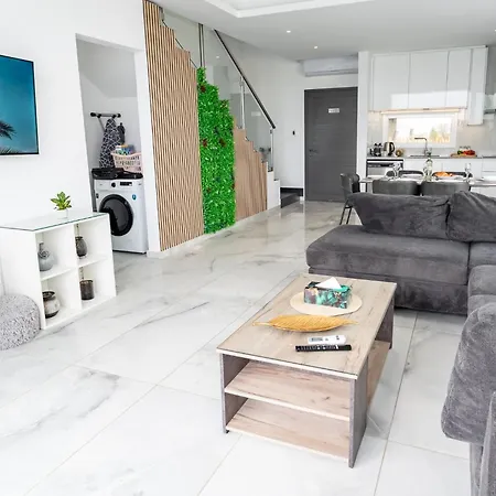 Protaras Rustic Paradise Luxury 1 * Paralímni