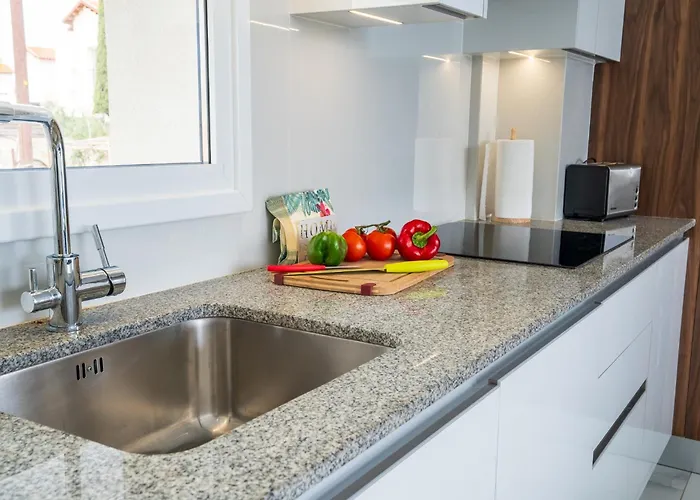 Protaras Rustic Paradise Luxury 1 *